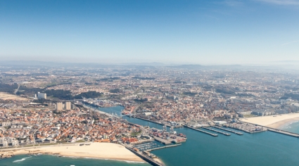 PORTS WITH A RECORD OF 49 MILLION TONNES