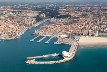 YILPORT LEIX&Otilde;ES REINFORCES MARKET SHARE