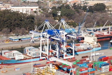 25 SHIPS YIELDED 12,000 TEU