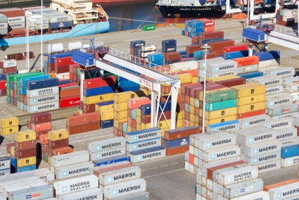 YILPORT LEIX&Otilde;ES YIELDED MORE 11,800 TEU