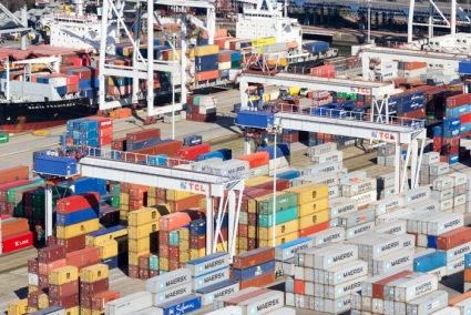 YILPORT LEIX&Otilde;ES "THREATENS" ONCE AGAIN THE DAILY 3,000 TEU MARK