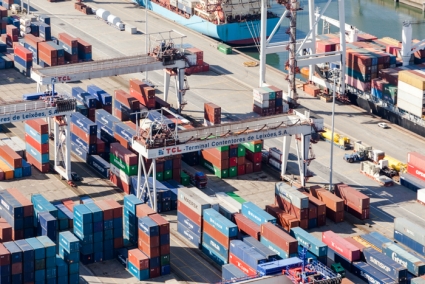 YILPORT LEIX&Otilde;ES EXCEEDS AGAIN THE 3000 TEU / DAY